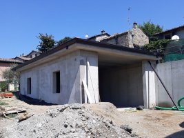 Demolizione e ricostruzione a Sodina di Cozzano